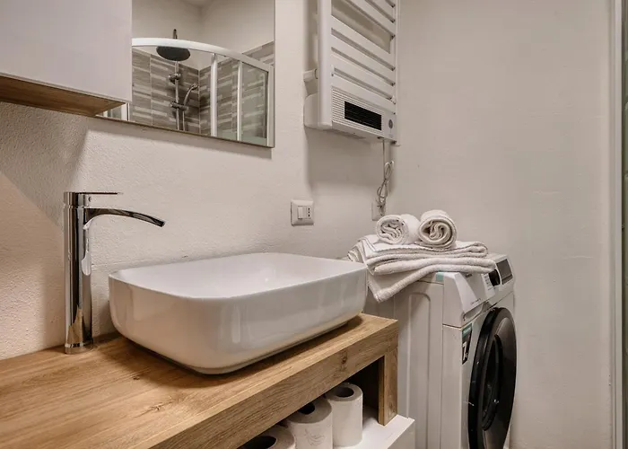 Santa Giulia Suite - 3Min Rogoredo - Self Check In Apartament Mediolan