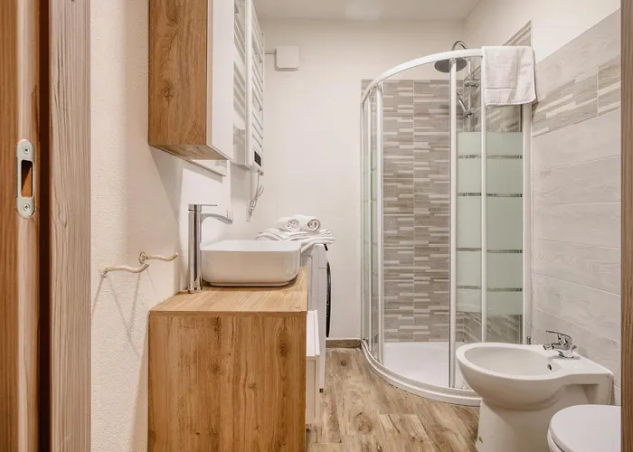Santa Giulia Suite - 3Min Rogoredo - Self Check In Mediolan